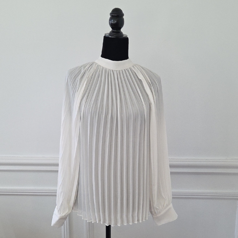 NWT Elegant White Pleated Women's Top